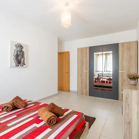 Modern 3br W Terrace Near Beaches & Restaurants By Quicktrips Apartman San Pawl il-Baħar