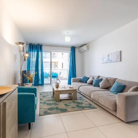 Modern 3br W Terrace Near Beaches & Restaurants By Quicktrips *