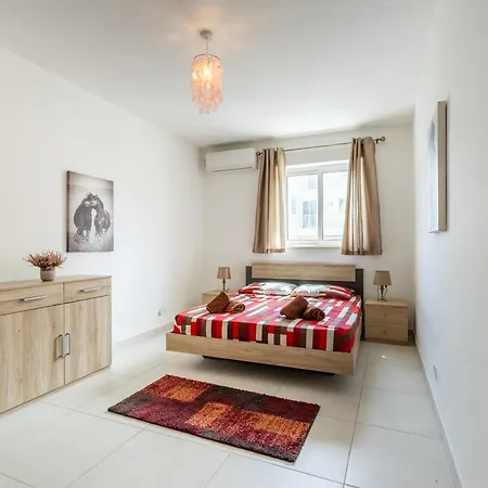 Modern 3br W Terrace Near Beaches & Restaurants By Quicktrips * St. Paul's Bay