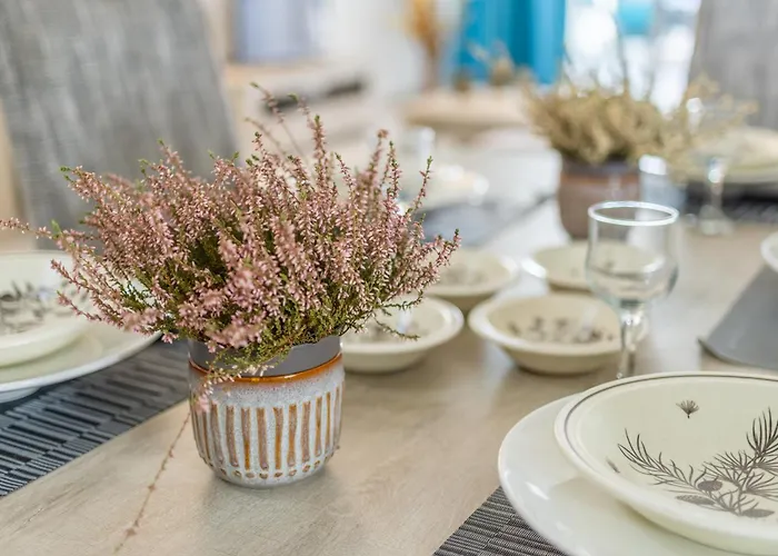 Modern 3br W Terrace Near Beaches & Restaurants By Quicktrips Apartament