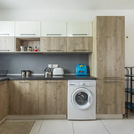 Modern 3br W Terrace Near Beaches & Restaurants By Quicktrips خليج سانت بول